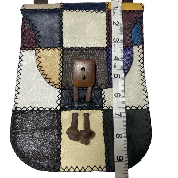 Handcrafted Leather Crossbody Bag - Picture 15 of 16